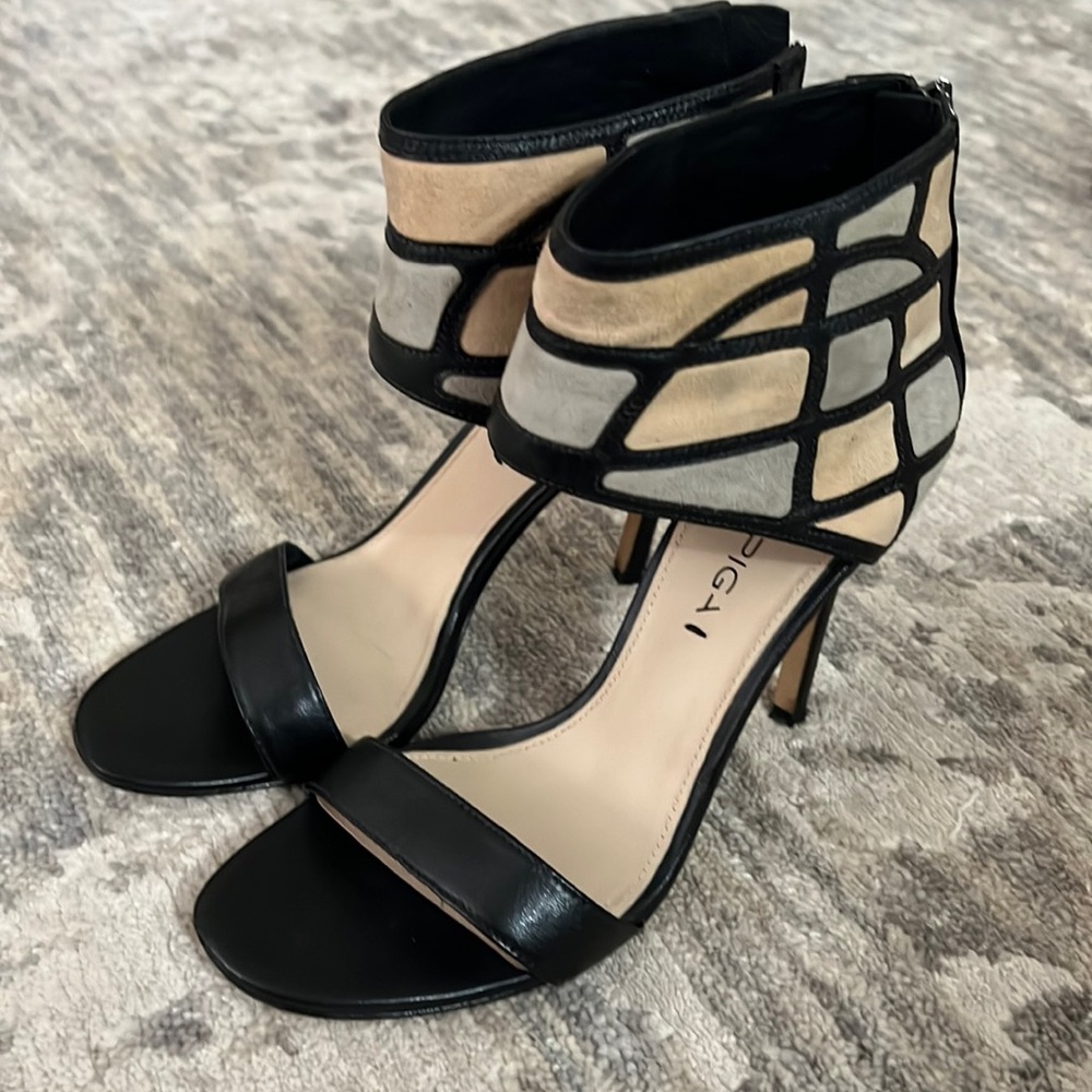 Cute Via Spiga Sandals 7.5 🧚‍♂️